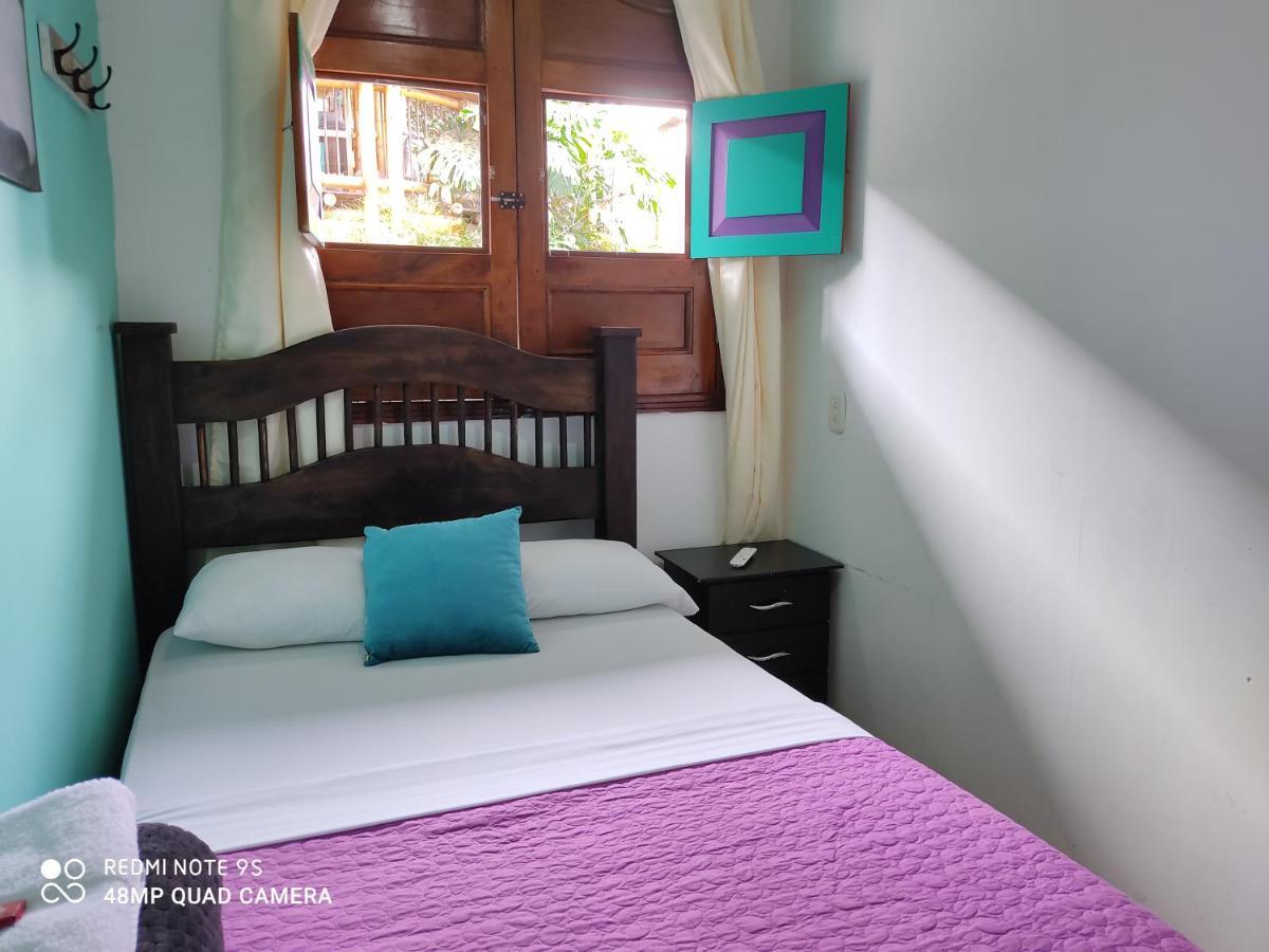 Hospedaje Los Balcones ซาเลนโต ภายนอก รูปภาพ