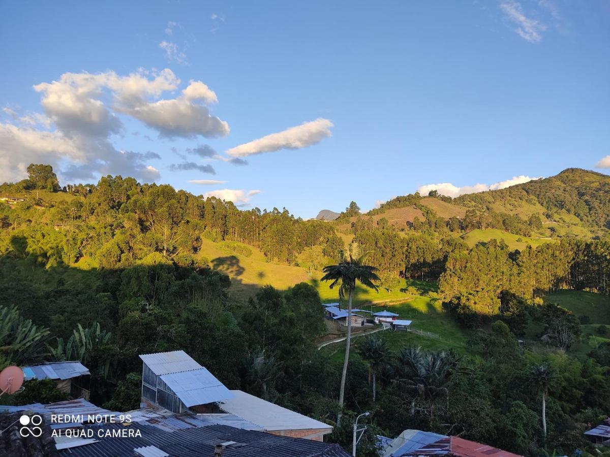 Hospedaje Los Balcones ซาเลนโต ภายนอก รูปภาพ